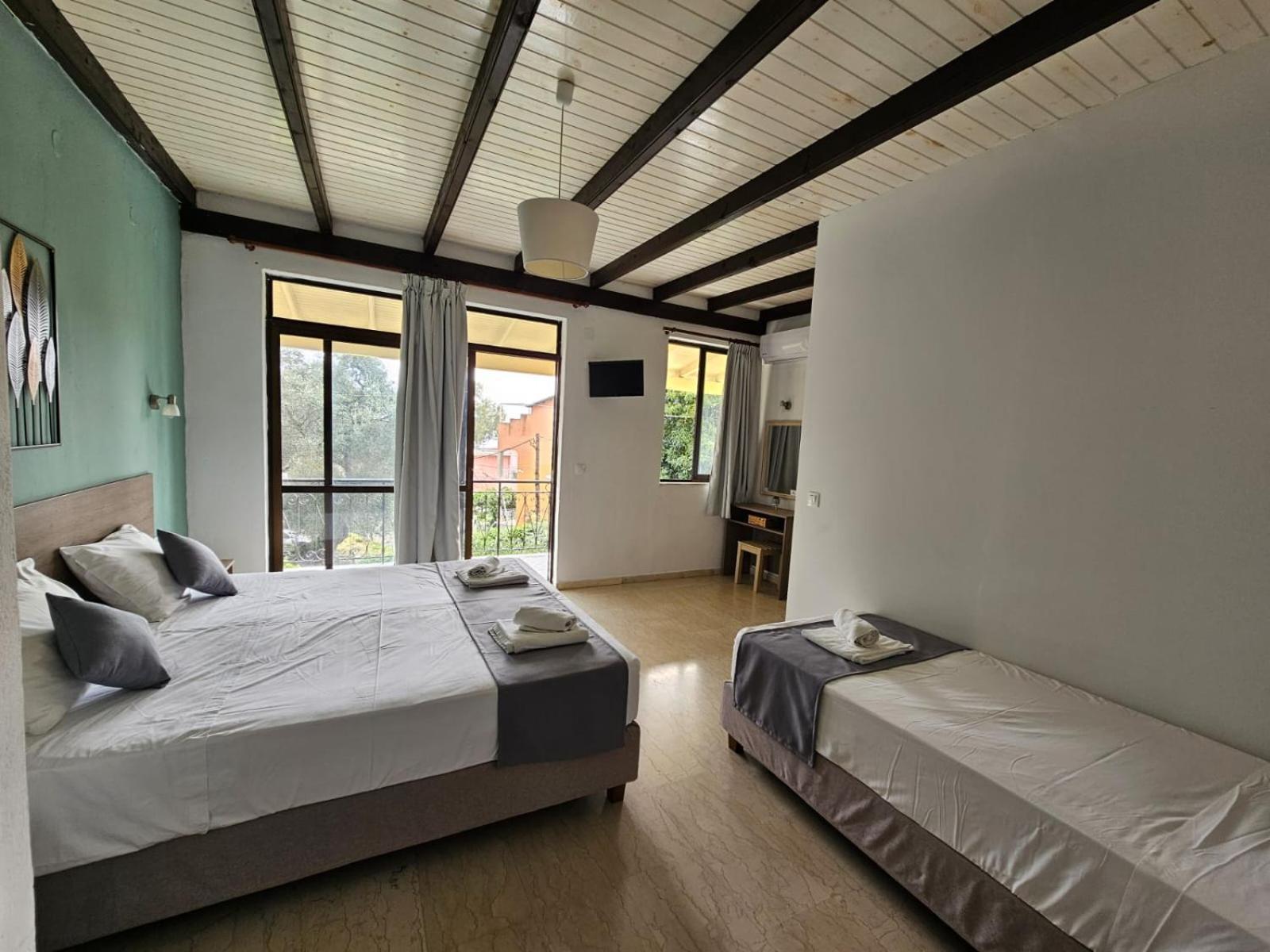 Gardelis Gardens Appartement Benitses  Kamer foto