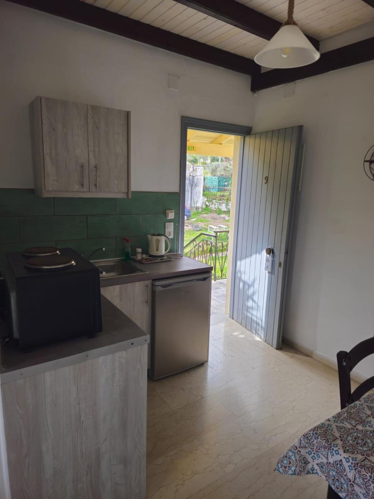 Gardelis Gardens Appartement Benitses  Kamer foto