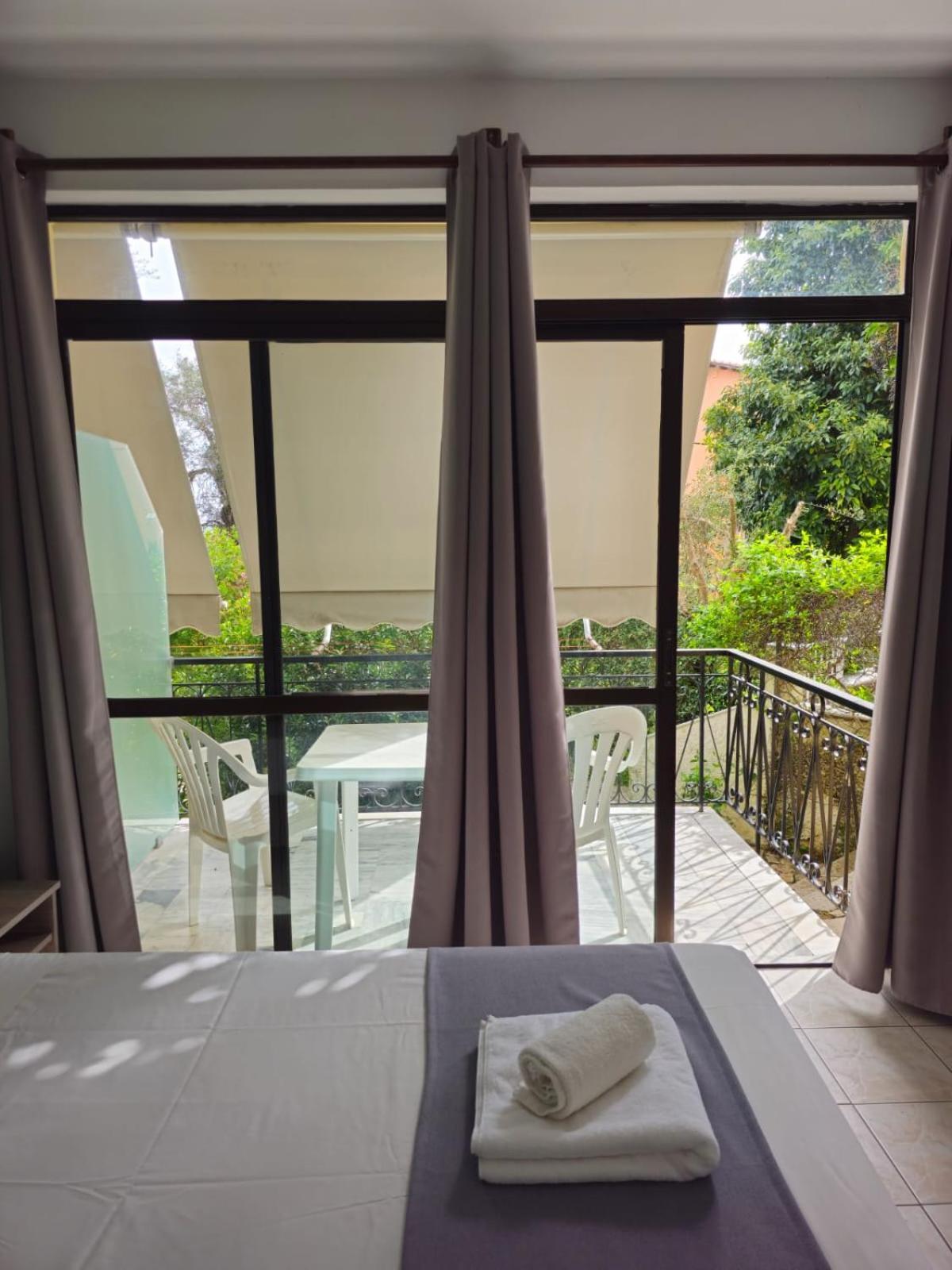 Gardelis Gardens Appartement Benitses  Kamer foto